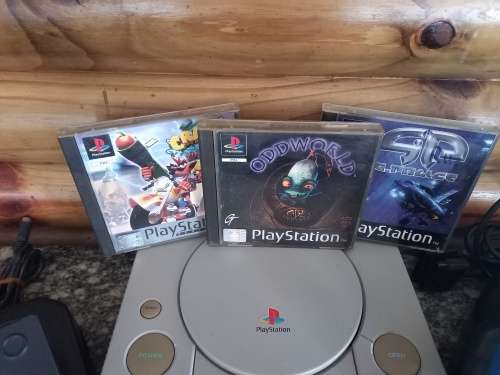 SONY PLAYSTATION ONE BUNDLE - UNTESTED