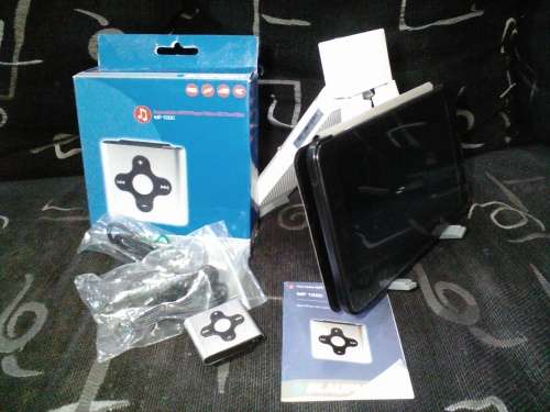 BLAUPUNKT mini mp3 player with cellphone / tablet speaker stand... **One Bid for both***