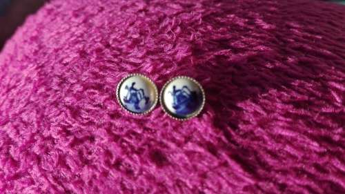 Blue delft stud earrings