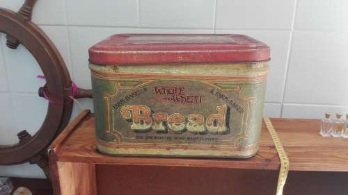 Vintage bread tin