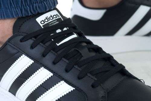 Adidas Team court shoes (black/white) -  Size 6 -  12