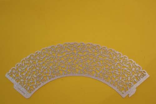 LILAC FILIGREE CUPCAKE WRAPPERS