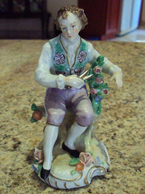 SITZENDORF FIGURINE "THE GARDENER"