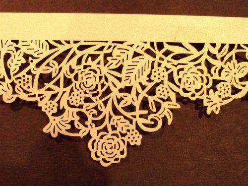 65cm PEARL PAPER ROSE VINE CAKE PLATE WRAPPER
