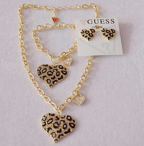 Exquisite jewelry Guess Leopard heart bracelet and Earrings in Gold!!!