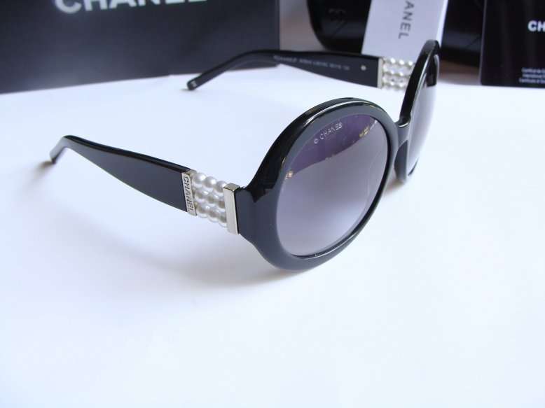 Brand new Chanel incense Pearl nine Sunglasses for woman.