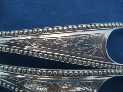 DECORATIVE WALKER & HALL SILVER PLATE GRAPE SCISSORS ANTIQUE BRIGHT CUT