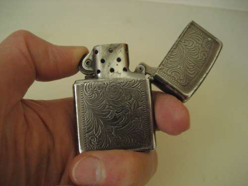Vintage Zippo Lighter Bradford USA Classic Gunmetal Finish Flowers and Foliage