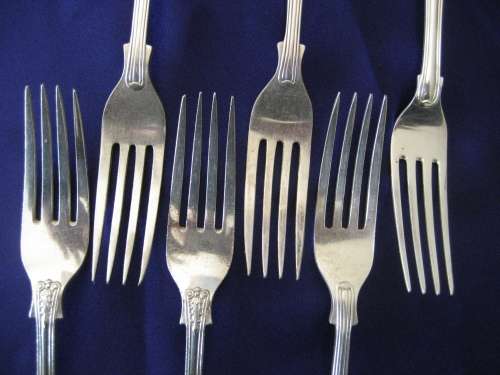 Kings and Queens Pattern harlequin set of 6 Silver Plated Dessert / Small Table Forks