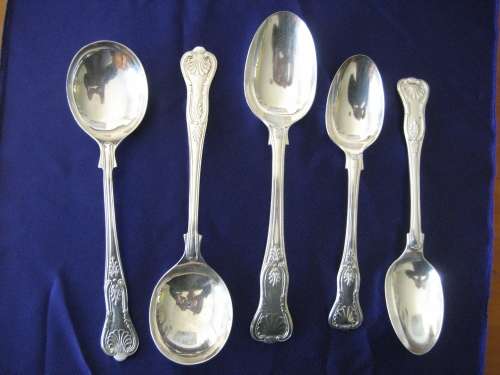 Kings Pattern Silver Plated Spoons 1 Tablespoon, 2 Soup Spoons, 2 Dessert Spoons