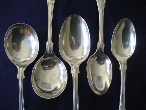 Kings Pattern Silver Plated Spoons 1 Tablespoon, 2 Soup Spoons, 2 Dessert Spoons