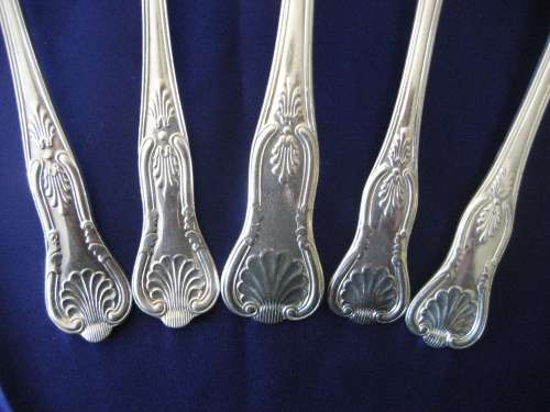 Kings Pattern Silver Plated Spoons 1 Tablespoon, 2 Soup Spoons, 2 Dessert Spoons