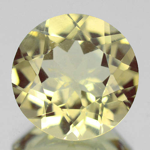 AMAZING YELLOW COLOUR NATURAL TOP LUSTER SCAPOLITE 0.55Ct
