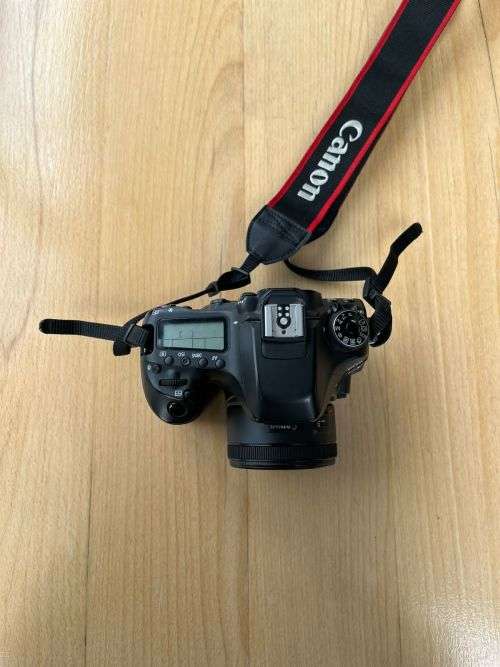 Canon EOS 80D 24.2MP