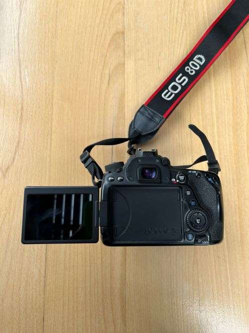 Canon EOS 80D 24.2MP