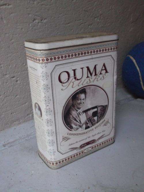 Ouma rusk tin / Ouma beskuitblik