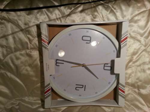 Wall clock - good condition, brand new in box!