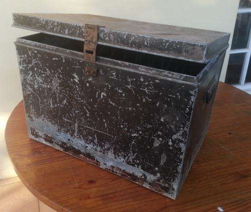 Steel filing trunk