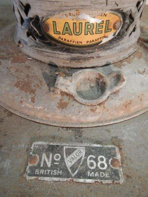 Laurel paraffien