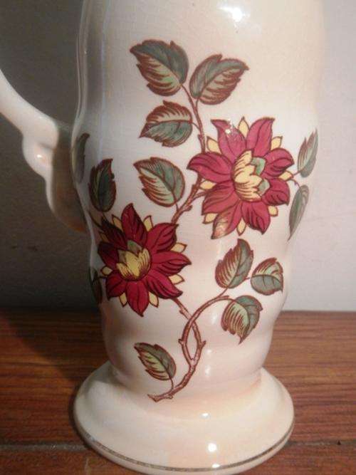 Collectable porcelain and ceramics online