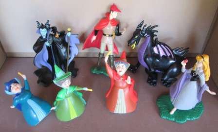SLEEPING BEAUTY - 6 PLASTIC FIGURINES