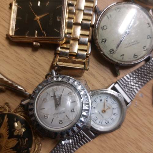 Parker pens, watches for spares or repairs lot.(see pics)
