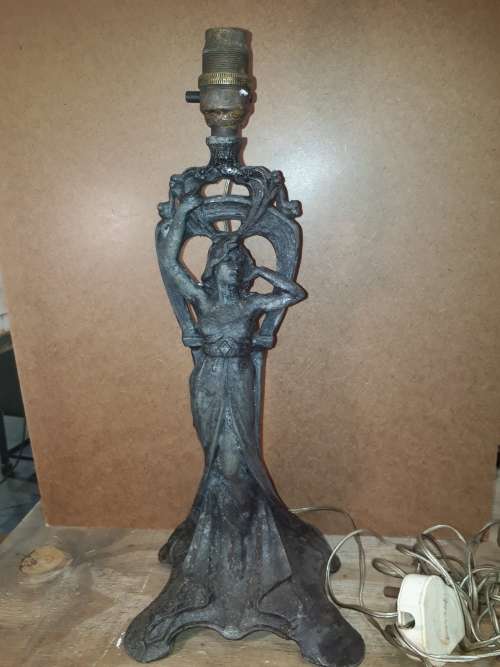 Metal Decorative Figurine Lamp