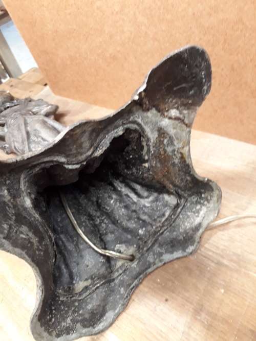 Metal Decorative Figurine Lamp