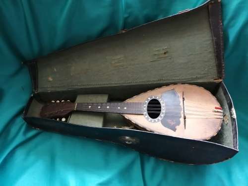 Neopolitan Mandolin