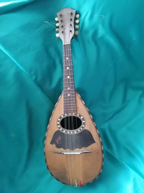 Neopolitan Mandolin