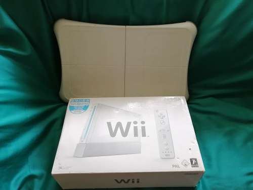 Wii Console with all accessories and balance board