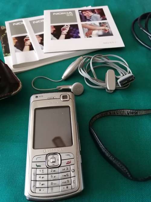 2 Nokia N70 Cellphones