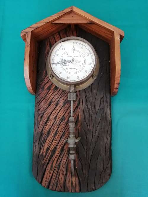 Ferris S.A.R. Vaccuum Guage converted into a Clock 1989
