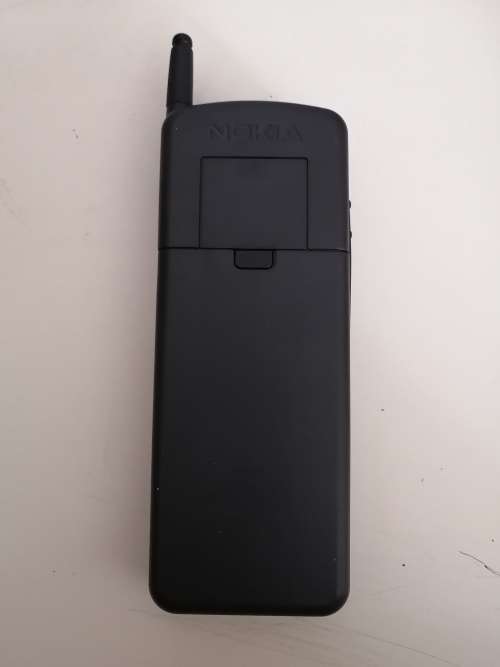 Nokia 2110 in Original Box with charger (Does Not Charge)