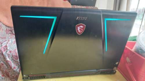 Msi gaming laptop (i7-8750H and Gtx 1070 8gb)