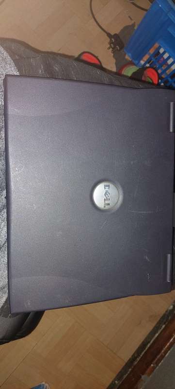 Old Dell laptop (not going on)
