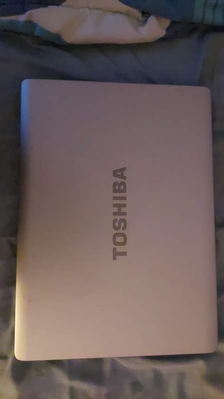 3x Laptops Hp (i7 Q720) Toshiba (dual Core) Sahara (Celeron M)