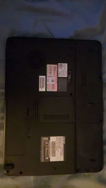3x Laptops Hp (i7 Q720) Toshiba (dual Core) Sahara (Celeron M)
