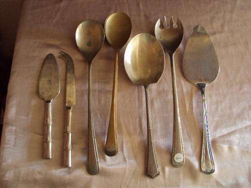 Lot of 8 pieces vintage cutlery