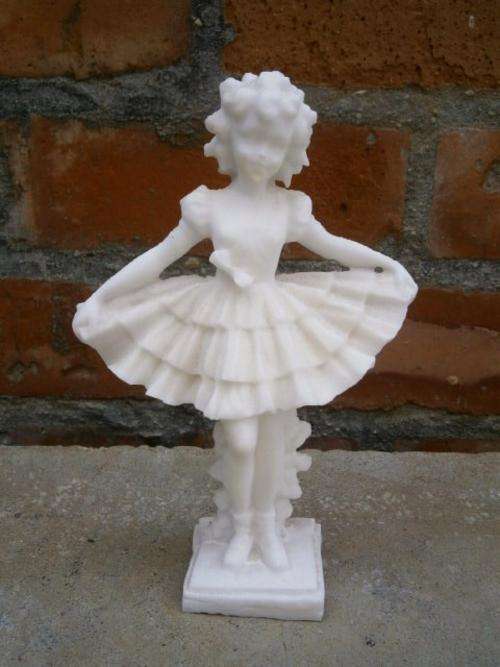 Shirley Temple figurine (White)