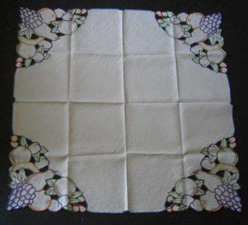 Vintage Table Cloth (size80cmx80cm)