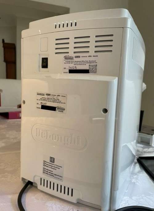 Delonghi - Bean to Cup Coffee Machine - ECAM23.210.W