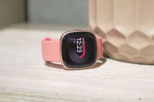 Fitbit Versa 4 (Pink Sand/ Copper Rose Aluminium)