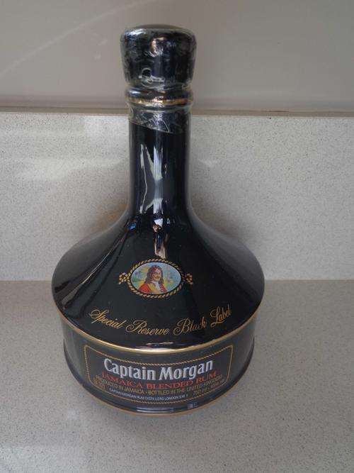 **Captain Morgan SPECIAL RESERVE BLACK LABEL**