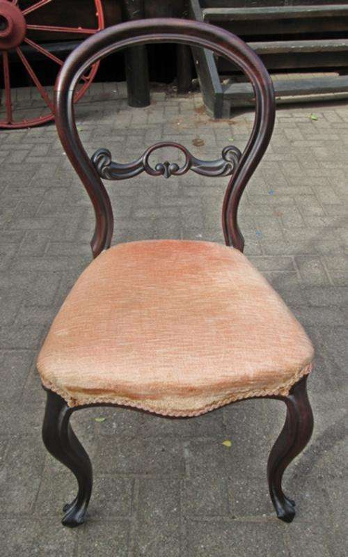 Lovely Victorian Bustle Back Chair