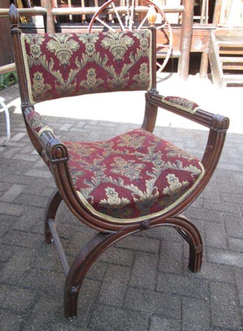 Very nice looking vintage chair