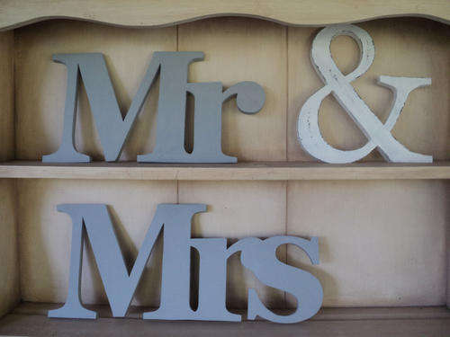 Words "Mr & Mrs" Sign for Wedding Photo's & Table Displays