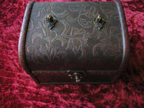 AJB-2 JEWELLERY BOX.