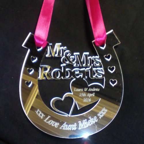 HANGING HORSE SHOE DECORATION - MIRROR ACRYLIC