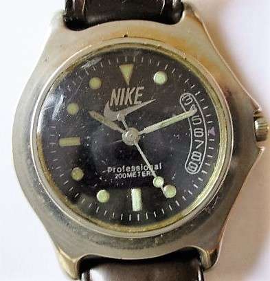 NIKE